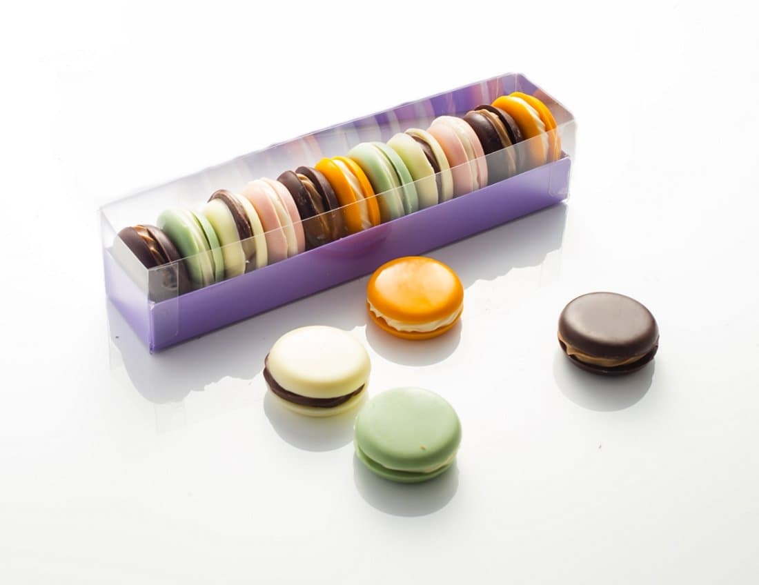 Handmade Solid Chocolate Mini-Macarons in 5 flavours - 11 Macarons Gift Box (120g)