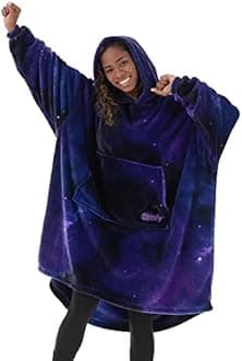 THE COMFY Dream - Oversized Wearable Blanket with Sleeves and Pocket for Relaxing, Travel, One Size, Cosy, Silky Microfibre, Dreamy Hooded Blanket to Put On