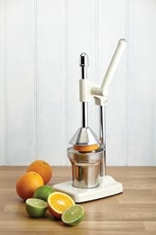 KitchenCraft Living Nostalgia Juicer, Cream/Silver