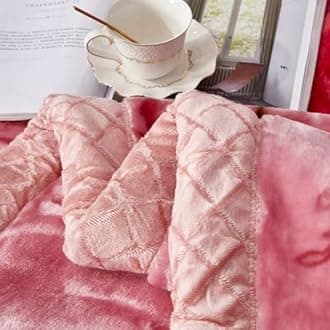 LGYKUMEG Warm Winter Fleece Plush Throw Blanket 55 × 75 inches, Silky Soft and Warm, 2 Ply Reversible Raschel Pink Rose Throw,150×200cm2kg.