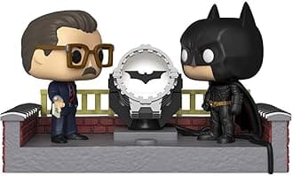 Pop! Movie Moment: Batman 80th - Batman with Light Up Bat Signal