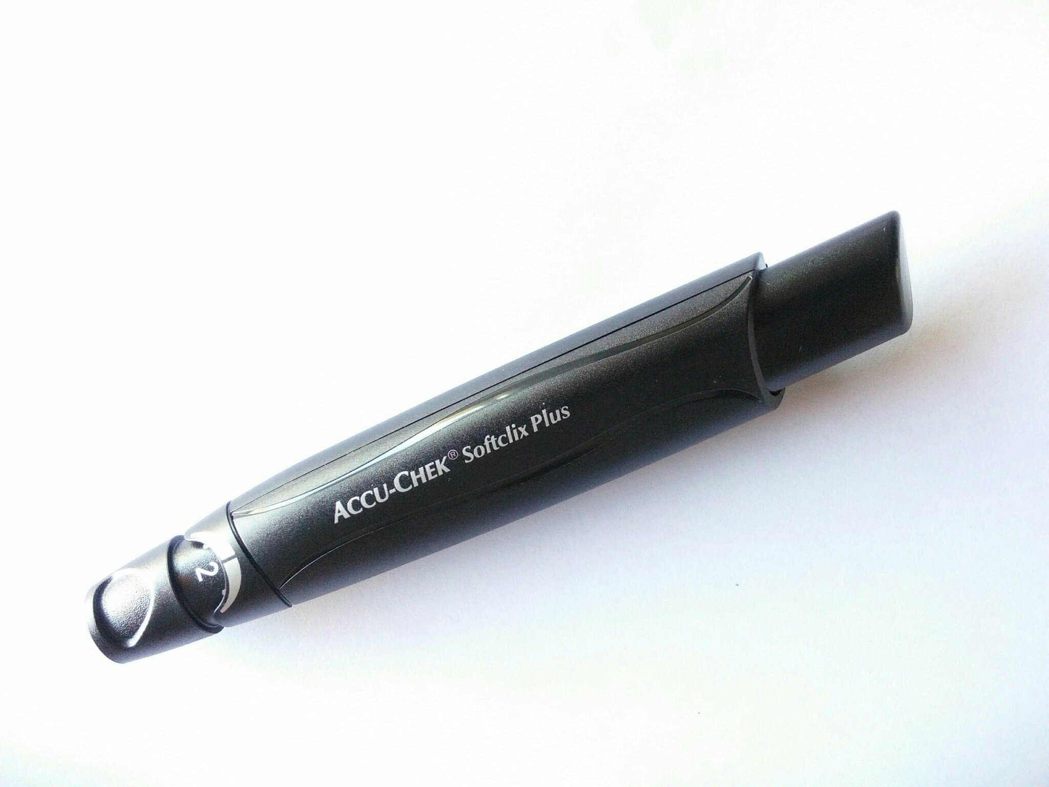 Accu Chek Softclix PLUS Lancing Lancet Device