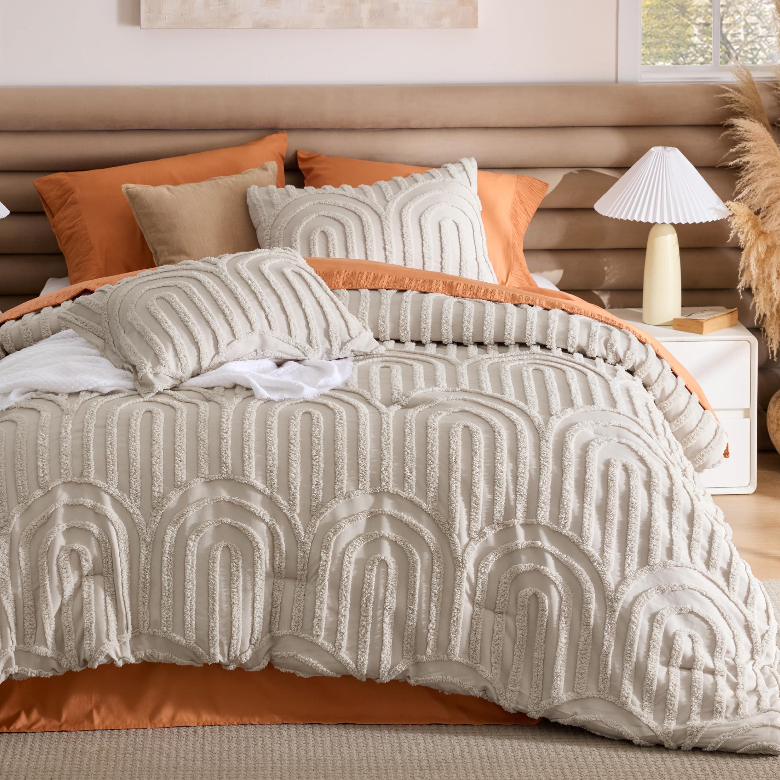 Bedsure Boho Tufted Full Comforter Set - Beige Boho Bedding Comforter Sets, 3 Pieces Farmhouse Shabby Chic Embroidery Bed Set, Soft Fluffy Cozy Arch Pattern Comforter for All Seasons