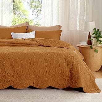 Bedsure Quilts Queen Size - Ultra Soft Pre-Washed Bedspread - Lightweight Honey Ginger Comforter with 2 Pillow Shams - Summer Bedding Set with Leaf Design 90x96 Inch