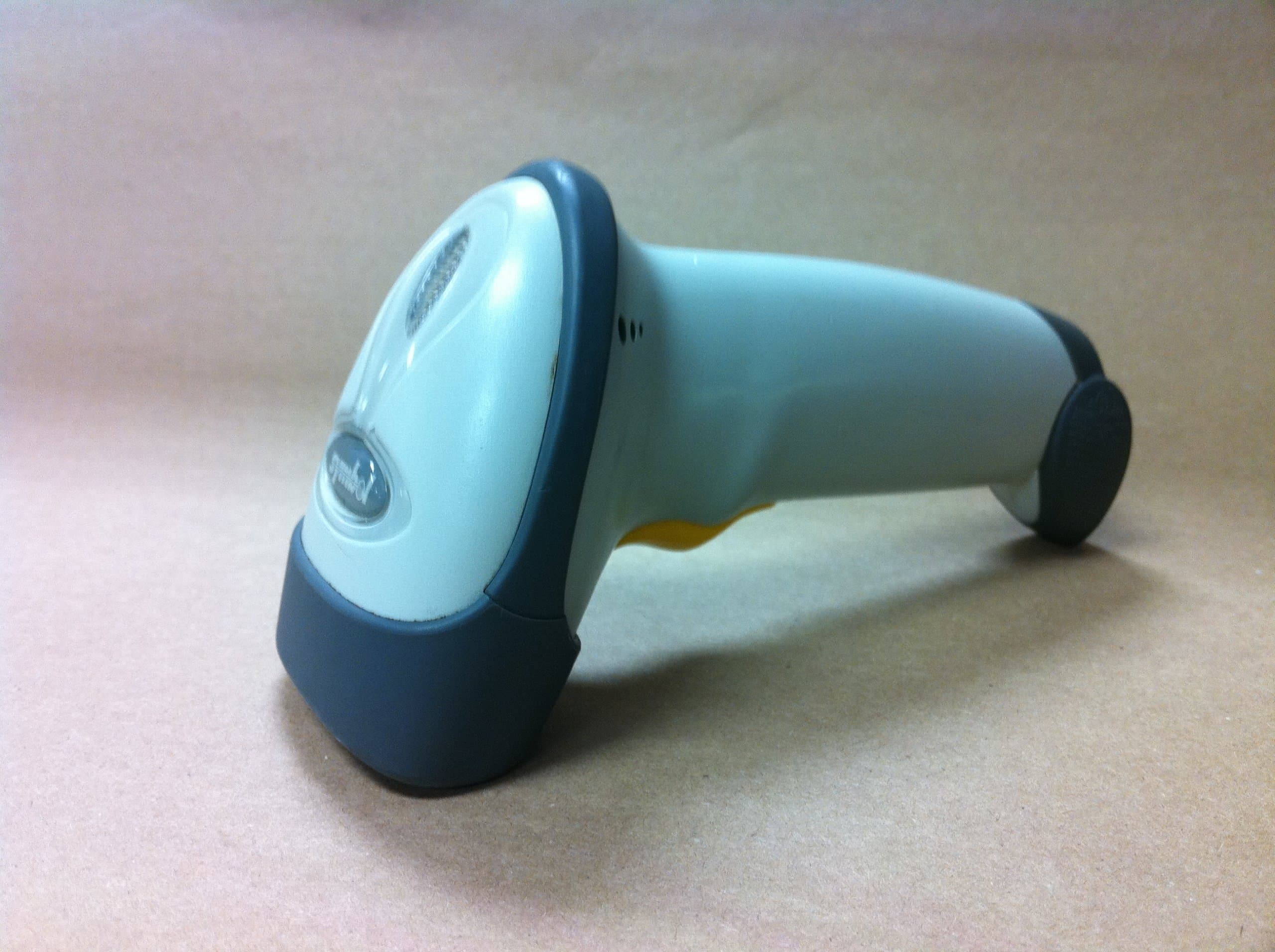 LS2208 Barcode Scanner with USB cable (White)